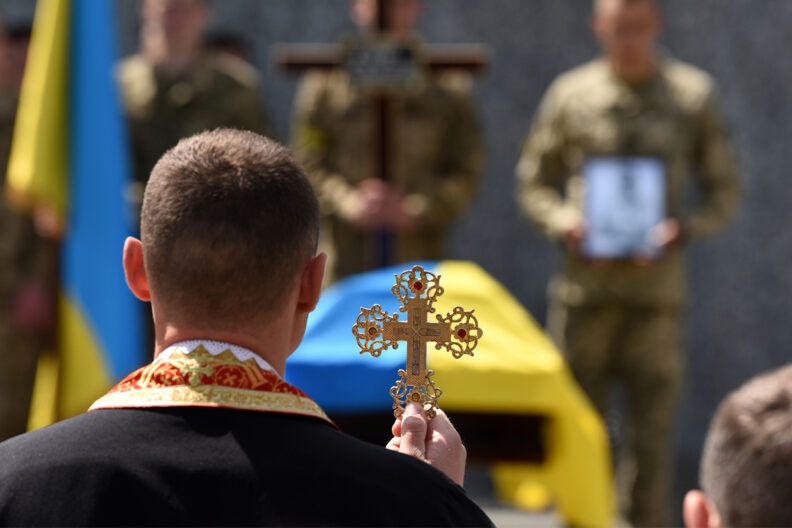 День пам'яті захисників України 2023: дата, коли вшановують пам'ять загиблих