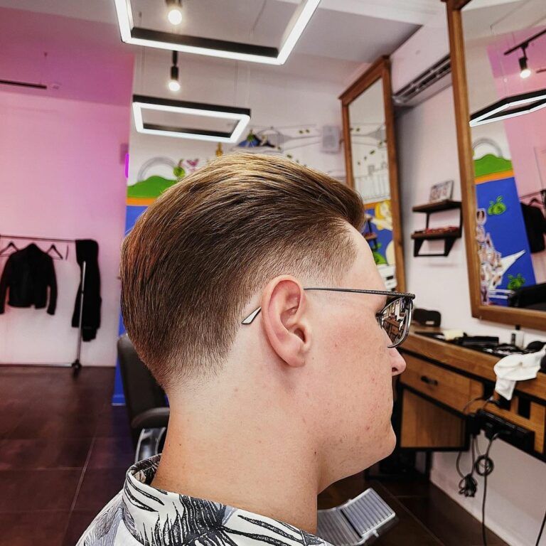 Зачіски для хлопців у школу