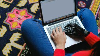 Українські винаходи, які змінюють світ: біонічні руки та розпізнавальні рукавички 