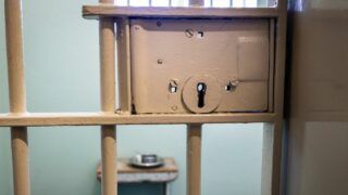 У Мелітополі окупанти викрадають людей посеред міста