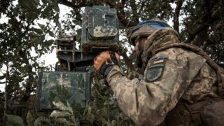 Чому ворог штурмує Авдіївку — військовий про причини штурмів цих позицій
