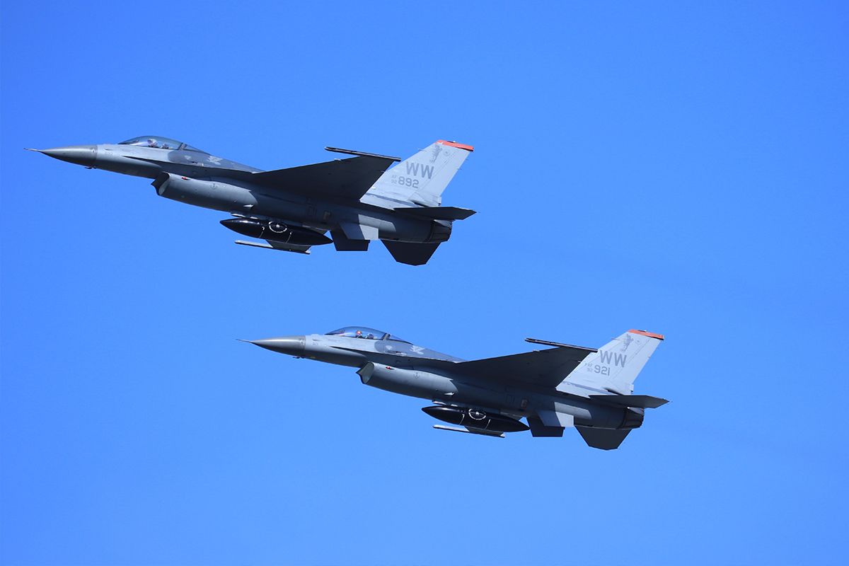 F-16
