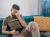 Вона постійно “пиляє”? Чому з’являється психологічне насилля тещі над зятем та що робити чоловіку