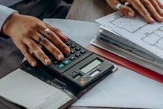 Тарифна сітка 2024: таблиця посадових окладів за ЄТС 2024