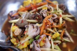 Салати з морепродуктами на Новий рік