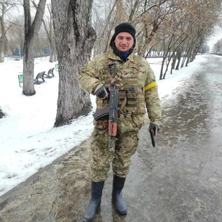 Фото 1 к: Письмо к погибшему папе-герою: памяти Сергея Гриненко