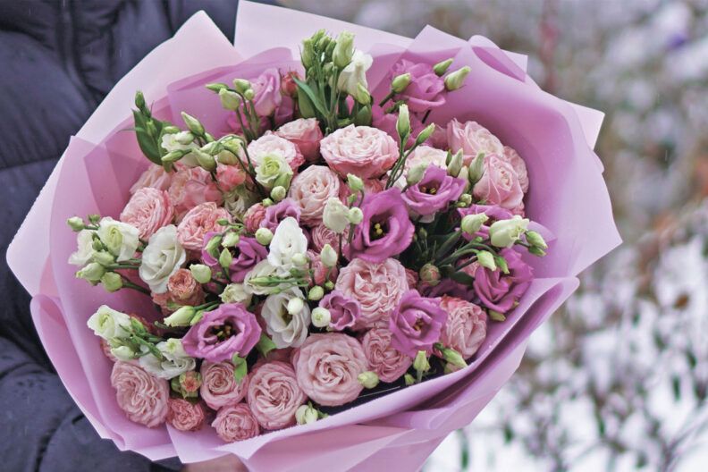 Фото до: Квіти на День Валентина — оперативна доставка від Kvitochka Квіти на День Валентина — оперативна доставка від Kvitochka