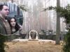 Квіткова арка, кортеж із Хаммерів і розпис у лісі. Військові медики влаштували весілля на фронті