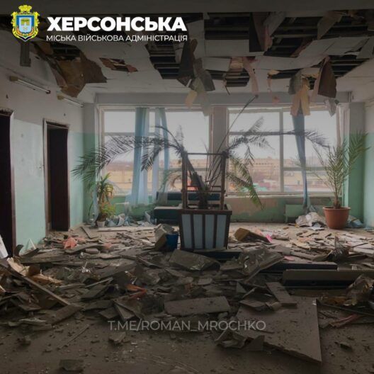 Сколько можно издеваться над нами! Мирное население Херсона не сдерживает слез из-за обстрелов