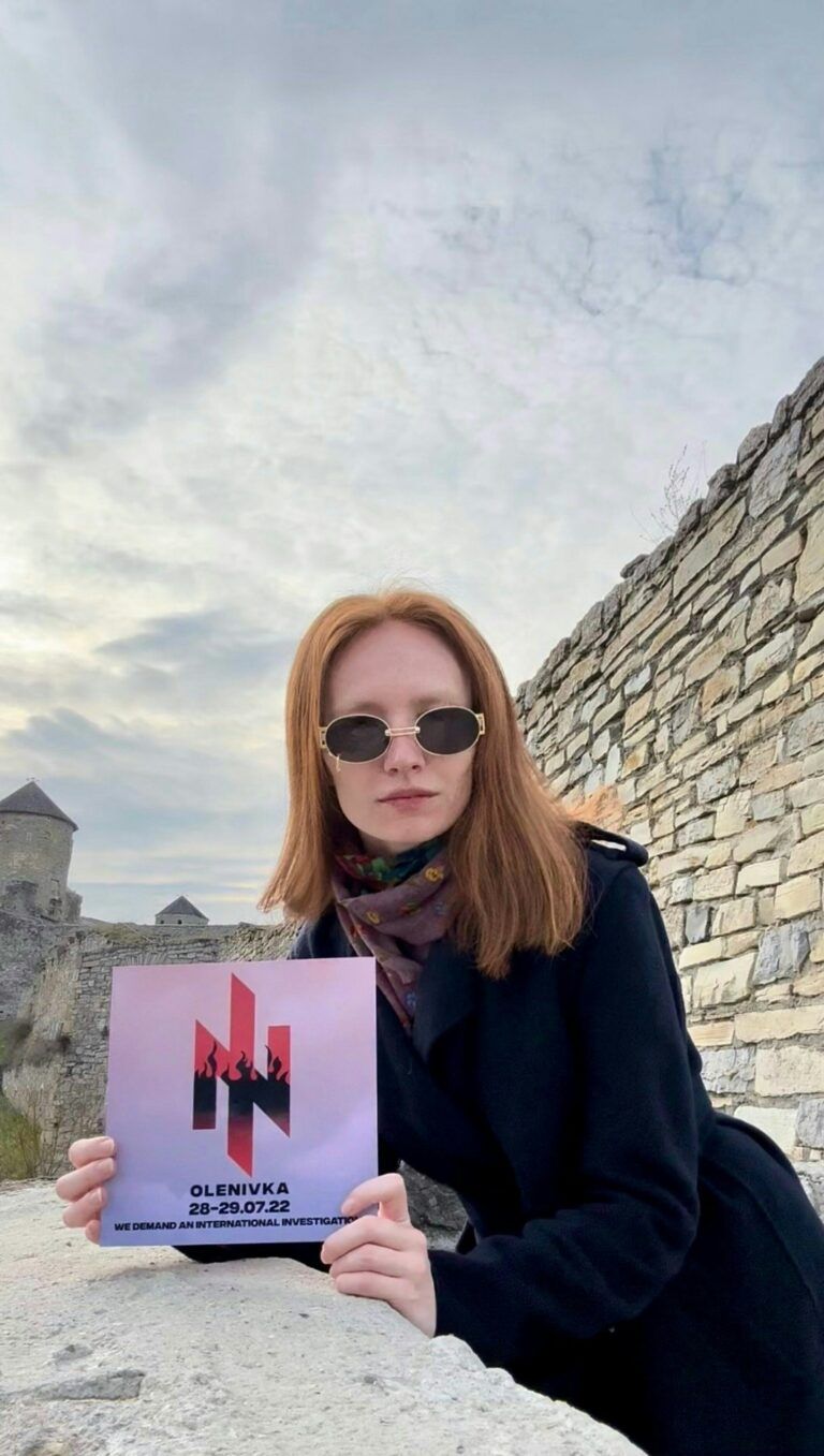 месяц Еленовки за границей