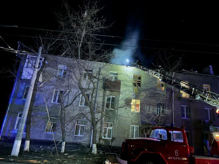 Погибли спасатели! Россияне ночью нанесли удары по Харькову — есть жертвы