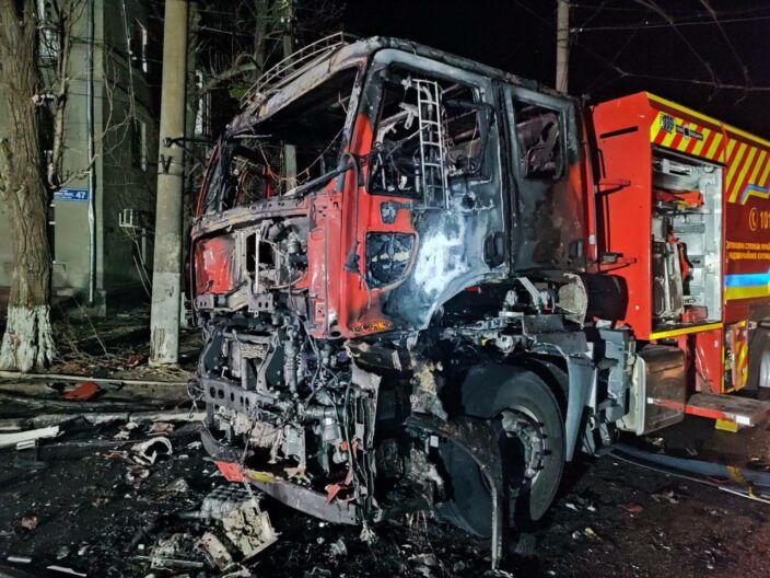 Загинули рятувальники! Росіяни вночі завдали ударів по Харкову — є жертви