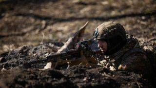 Бійці 93 бригади показали кадри штурмів з нашоломної камери