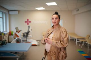 Музика для героїв: Джамала підтримала військових у центрі реабілітації