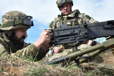 Виплати військовим: на нулі, за підбиту техніку, на реабілітації