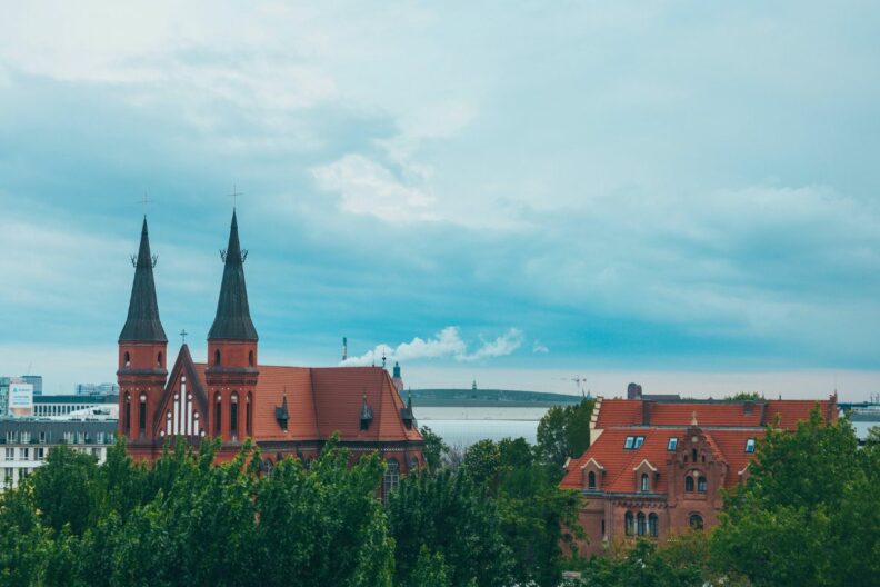 Тимчасовий захист українців у Польщі продовжать — що зміниться
