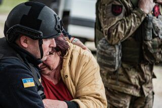 Росіяни розстрілюють цивільних у Вовчанську — що відомо