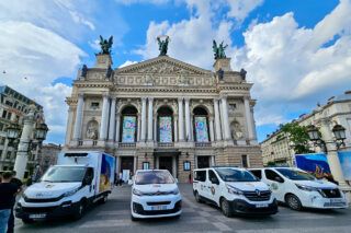 Автівки від Фонду Милосердя та Здоров'я