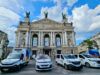 Масштабний проект для порятунку життів та евакуації полеглих. Благодійники привезли в Україну конвой автівок для фронту