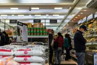 націнка на важливі продукти