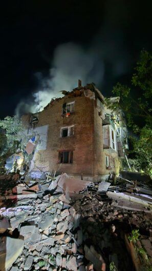 Знову поцілили у житловий будинок! Вибухи у Харкові 31 травня: що відомо