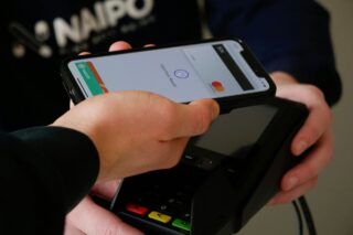 ефект безготівкового розрахунку