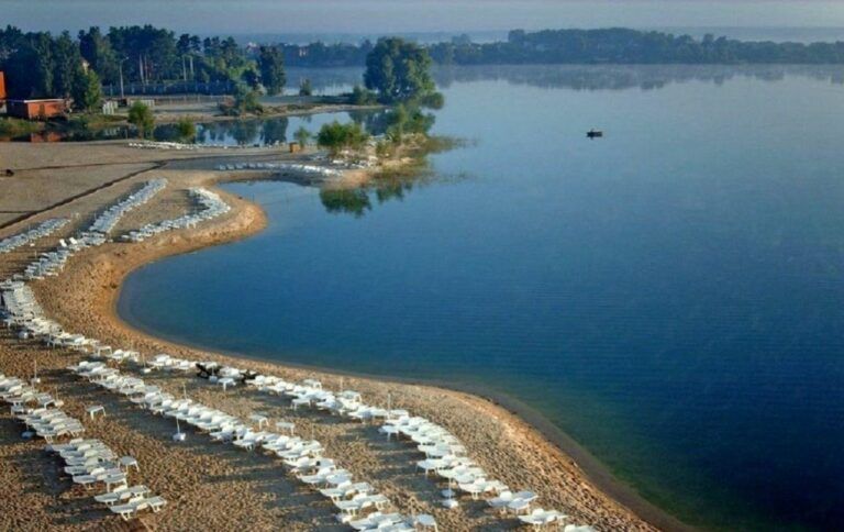 де відпочити під києвом біля води