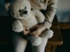 Зруйнувати стіну з пережитих жахіть: як спілкуватися з дітьми, що повернулися з депортації