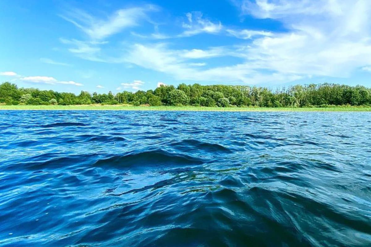 яка температура води в озері світязь сьогодні
