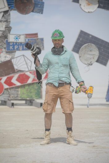 10 тонн войны: Украина презентует инсталяцию на Burning man 2024