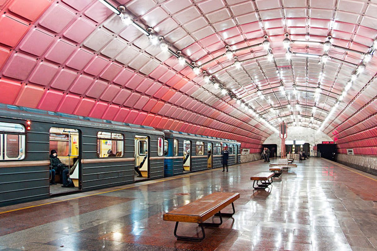 метро дніпро розклад