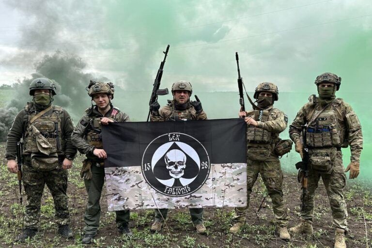 Військові