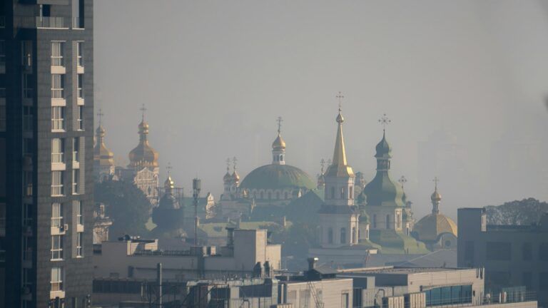 Почему дым в Киеве