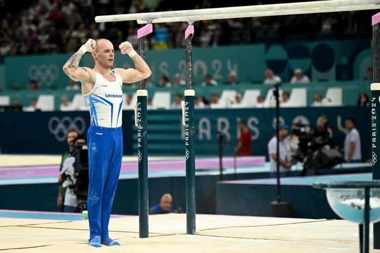 олег верняев жена