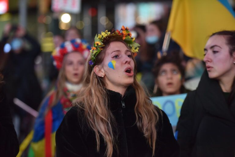 як говорити з військовим