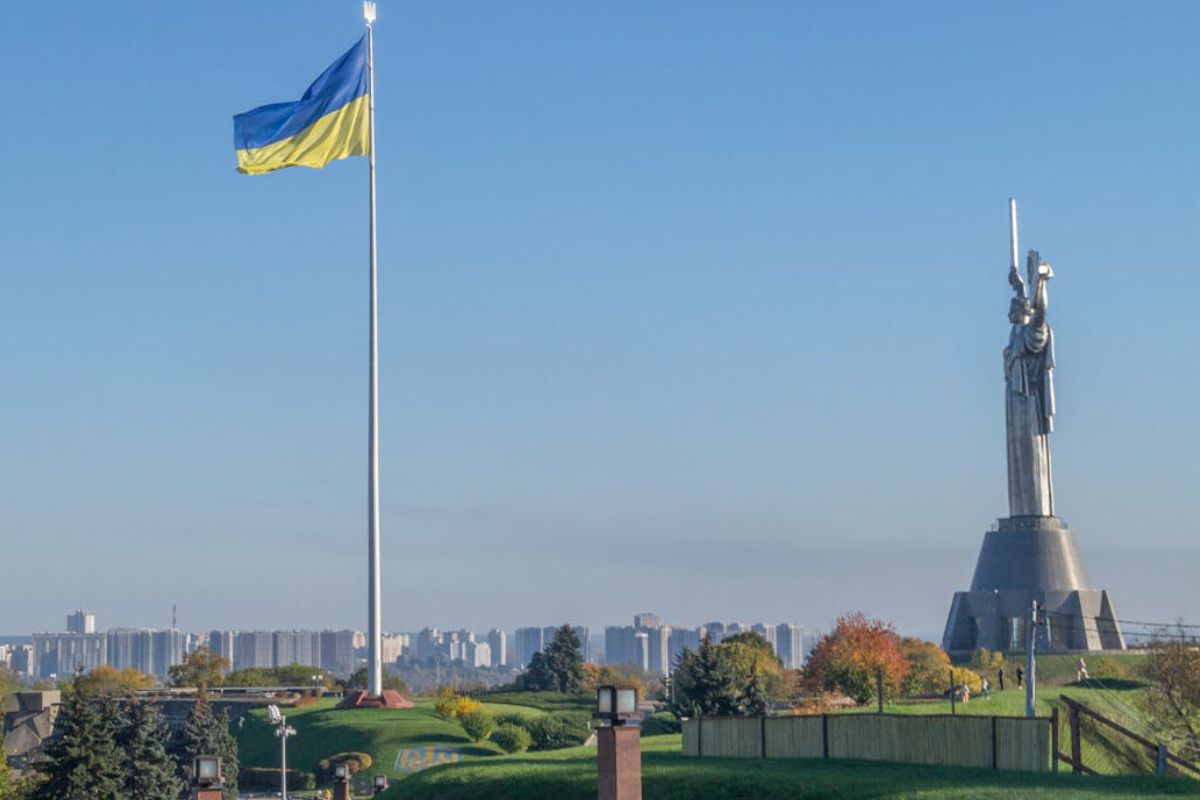 Погода в Києві на місяць: коли похолодає та задощить у жовтні 2024