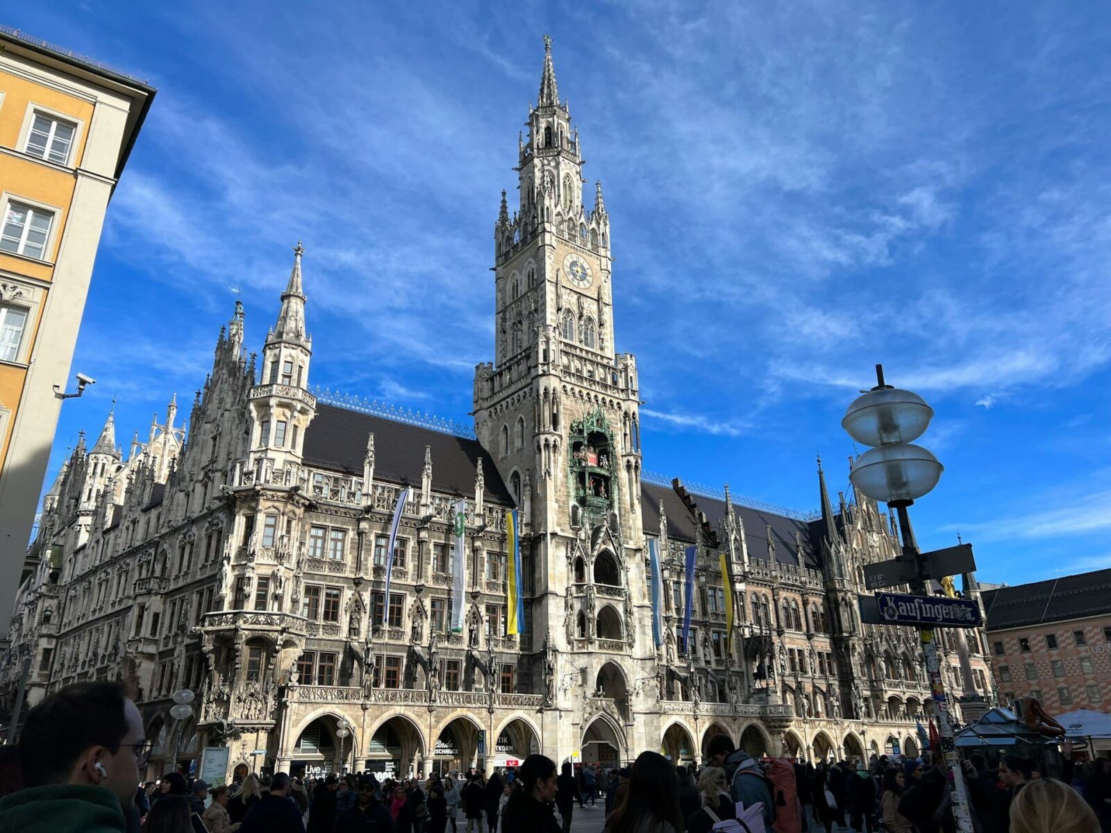 куда лучше поехать в октябре в европу