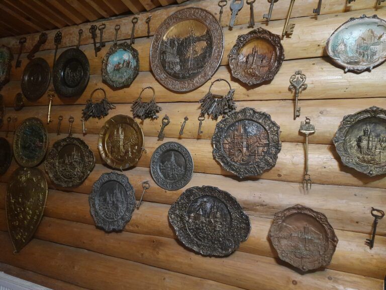 где в украине центр европы село деловое