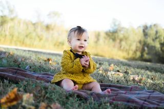 Коли дитина починає сидіти