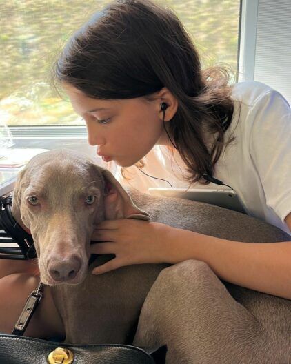 Наша сила — це фаталізм на зло всім. Ірена Карпа: про погляд французів на війну, російську пропаганду та особисте Кая Карпа