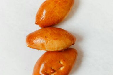 Пиріжки з вишнею