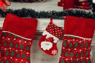 Новорічний чобіток своїми руками: з фетру, пляшки, в’язаний на спицях