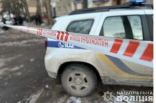 В центре Днепра взрыв: погиб человек, среди раненых – полицейские