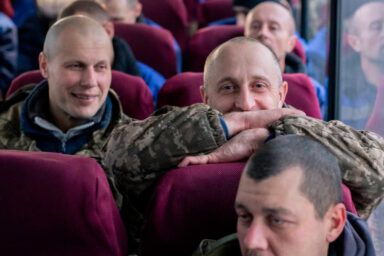 Фото до: Обмін полоненими 30 грудня 2024: Україна повернула 189 захисників