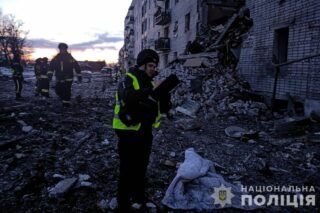 На Сумщине россияне ударили КАБом по дому: среди раненых двое маленьких детей