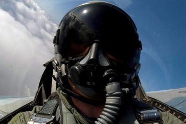 льотчик F-16