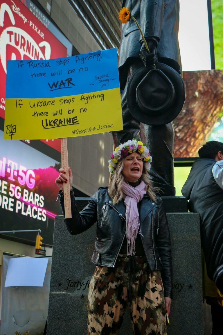 Фото 6 к: Как поддержать женщину после плена