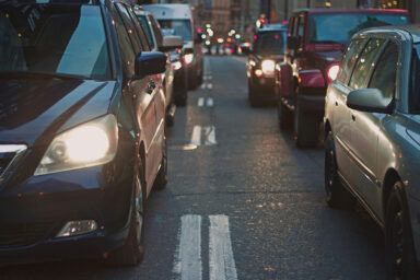 Фото до: Чи можуть бути однаковими номери на різних авто: пояснення