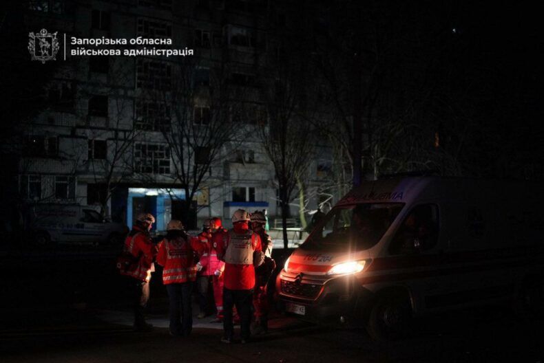 Росіяни вдарили по Запоріжжю: загинув чоловік, є постраждалі, серед яких немовля