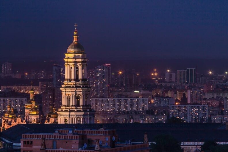 Когда Трех Святых 2025 года: все об истории праздника и главных запретах